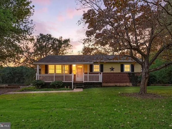 2441 River Rd, Middletown, PA 17057