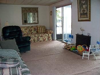 4th image of 66 Janet Dr