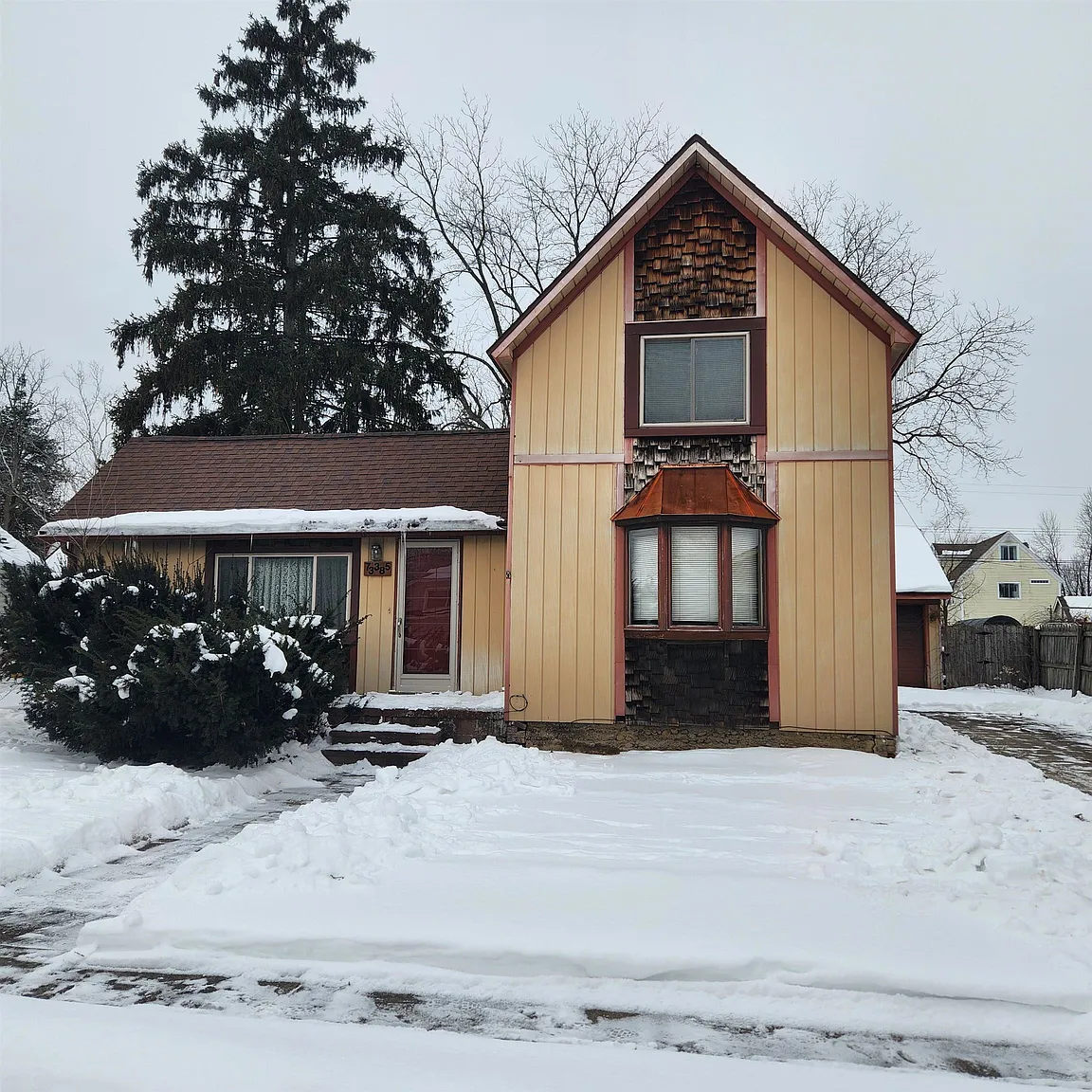 73385 Floral St photo 1