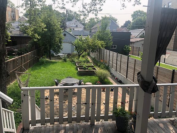 4th image of 2335 N Rockwell St #1