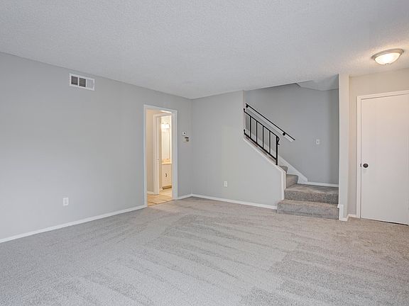 2nd image of 1755 Fox Hunt Ln