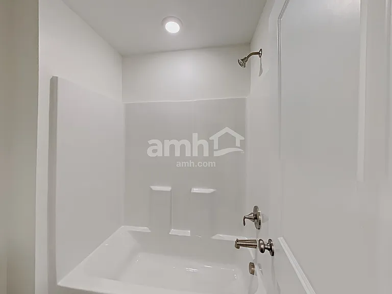 2121 Laurel Village Cir — Photo 25
