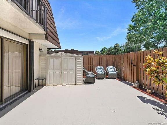 5th image of 5912 SE Riverboat Dr