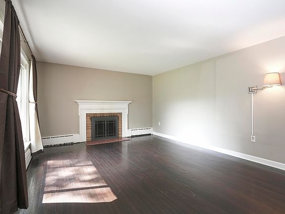 3rd image of 3343 Giddings Ave SE