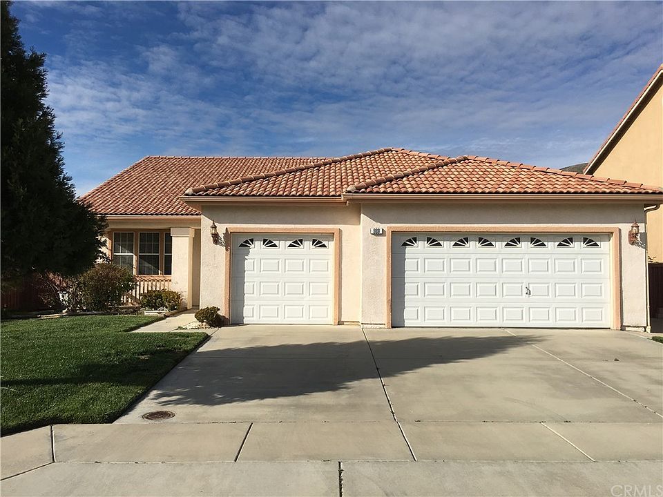 1st image of 989 Cypress Ct