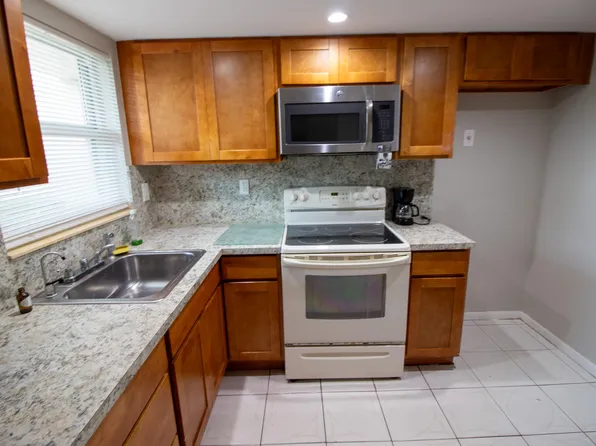 9621 Sunrise Lakes Boulevard #102, Sunrise, FL 33322