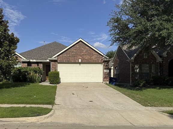 2nd image of 2760 Indian Oak Dr