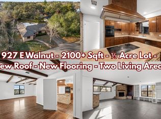 927 E Walnut St, La Grange, TX 78945