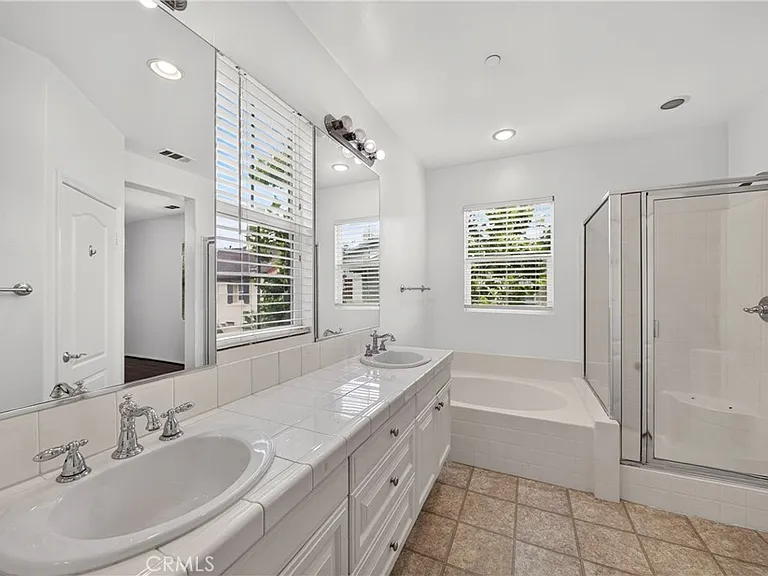 2068 Owens Dr — Photo 24