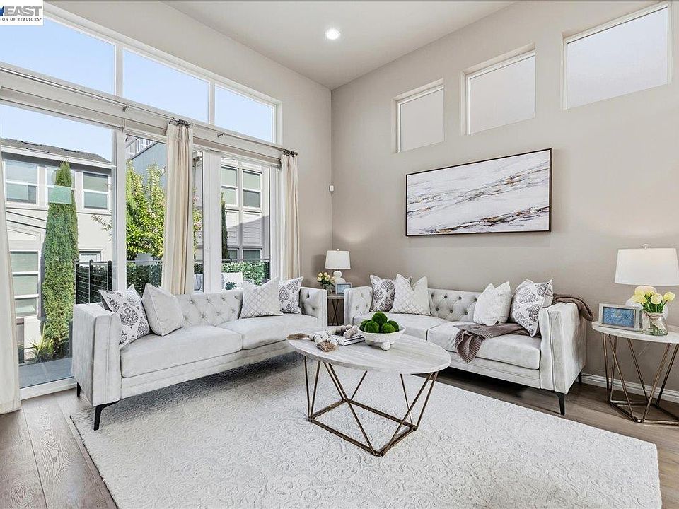 1st image of 4398 Healdsburg Way