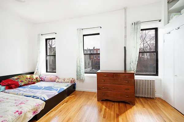 Sold by Compass | media 6