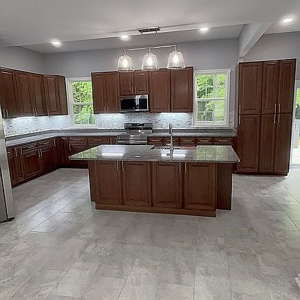 4th image of 74 Jiles Rd