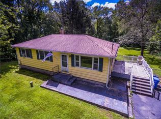 7 Collelo Ave, Moosup, CT 06354