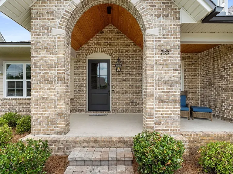 210 Revana Way — Photo 4