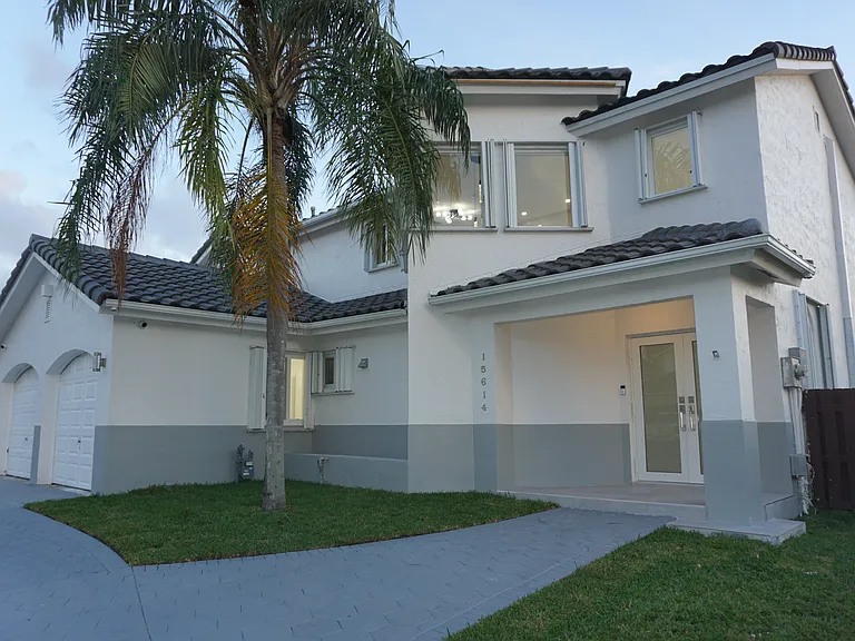 15614 SW 110th Ter — Photo 2