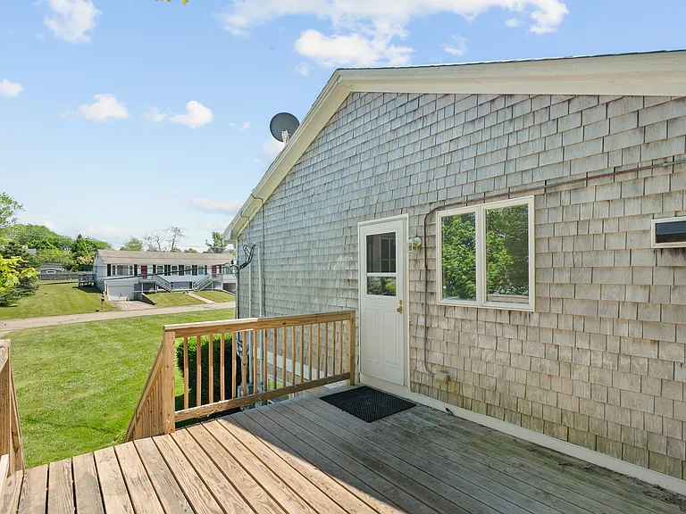 32 Prince Henry Ave #32 — Photo 2
