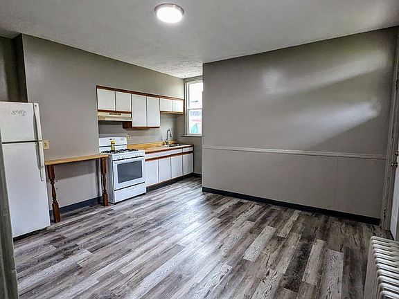 2nd image of 2608 Tilbury Ave