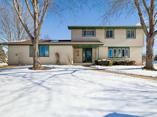 409 Timber Dr, Council Bluffs, IA 51503