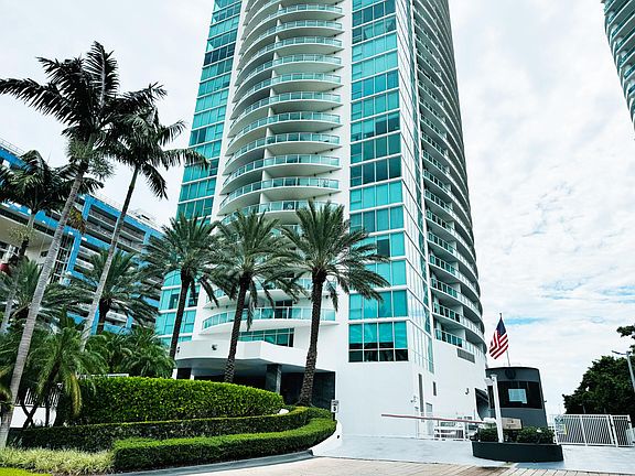 2nd image of 2101 Brickell Avenue #801