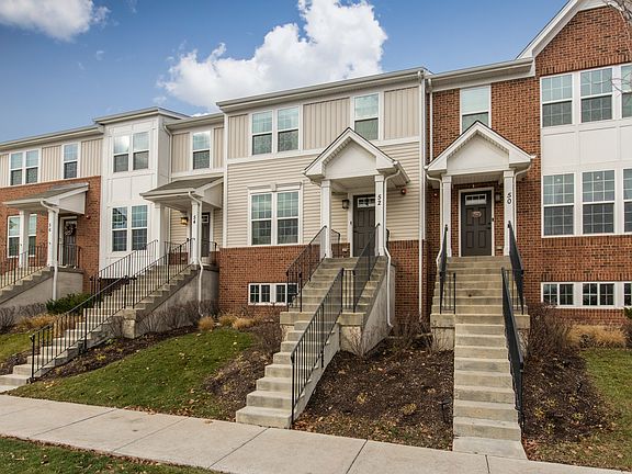 2nd image of 52 Nicholas Dr E