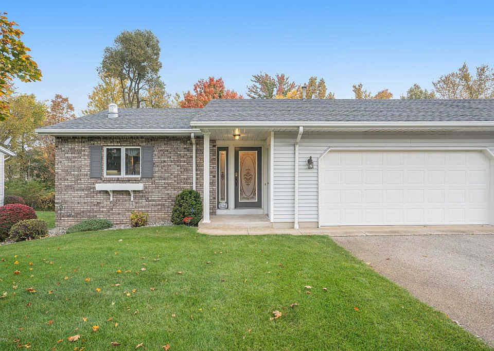 1st image of 2829 Bridgeside Dr SE