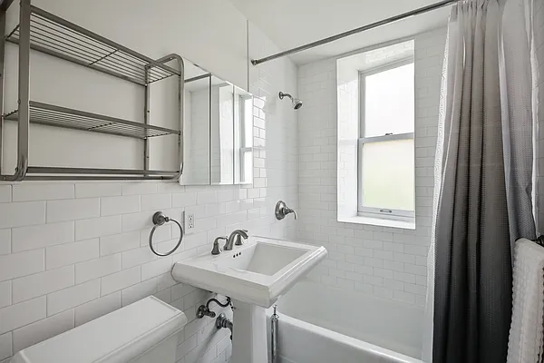 Rented by Oxford Property Group | media 30