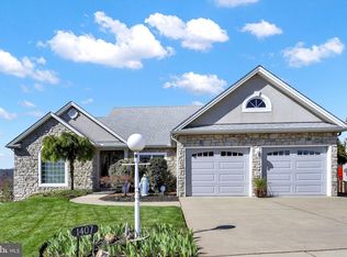 1407 Harwich Ct, New Cumberland, PA 17070