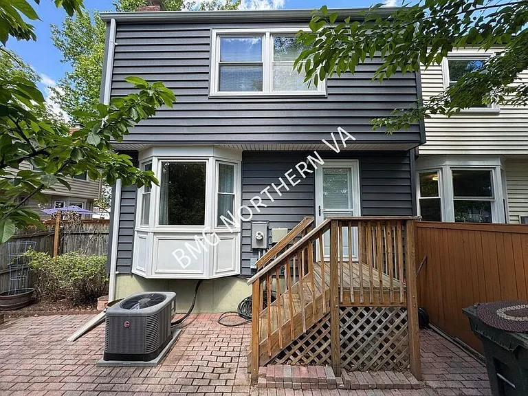 379 W Broad St — Photo 30