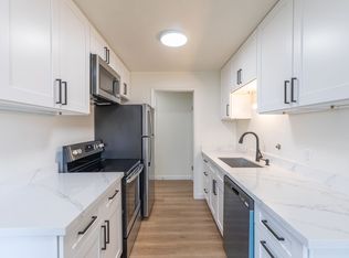 White Heather Apartments, Seattle, WA 98125