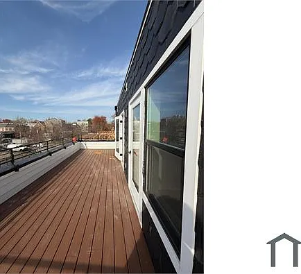 1806 D St NE #7 — Photo 9