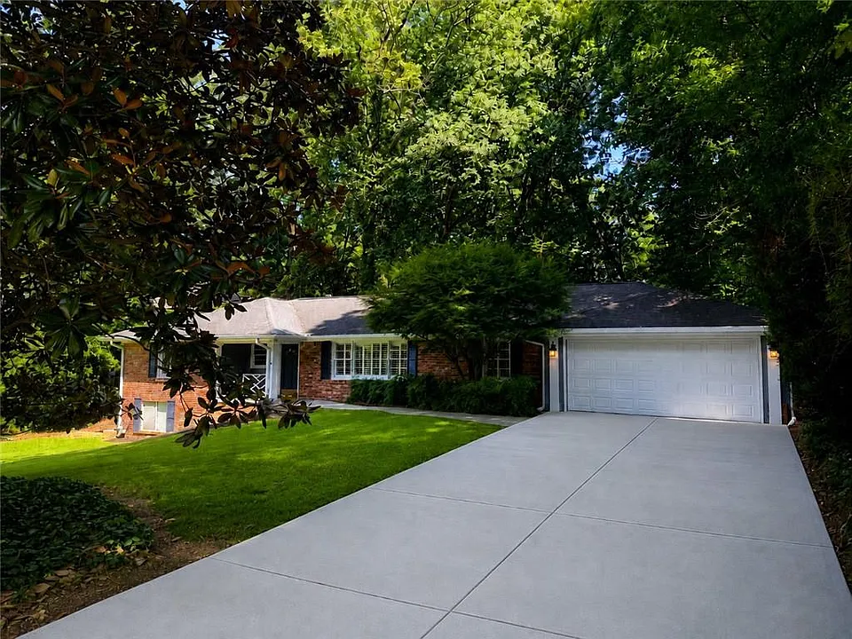 6651 Castleton Dr