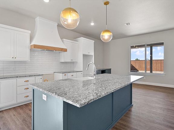 4th image of 5002 Quincy Ave