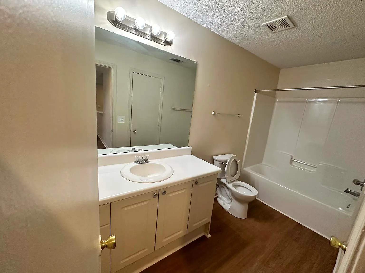 2 bed, $1,295 — Photo 3