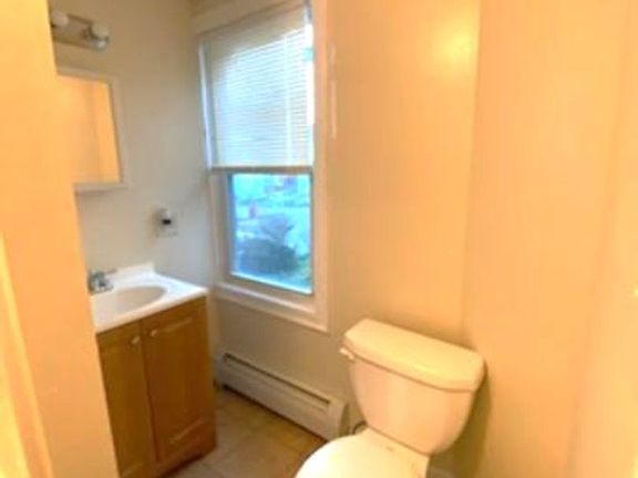 4th image of 399-401 Orms St Unit 1