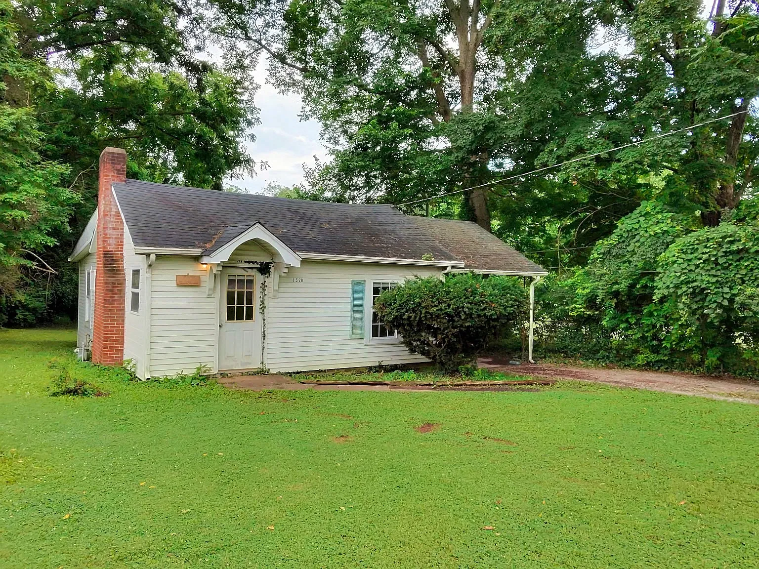 1520 Smallhouse Rd — Photo 1