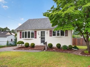246 Hickory St, Washington Township, NJ 07676