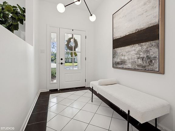 3rd image of 5112 Fair Elms Ave