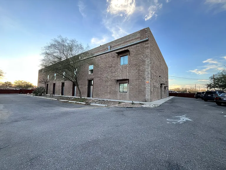1350 S 8th Ave — Photo 11