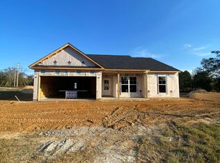 190 Foxridge Ct, Metter, GA 30439