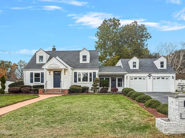39 Pine Avenue, Freehold, NJ 07728