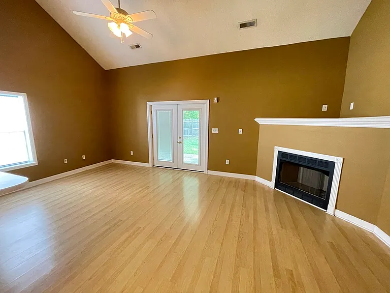 3436 Westgate Dr — Photo 7