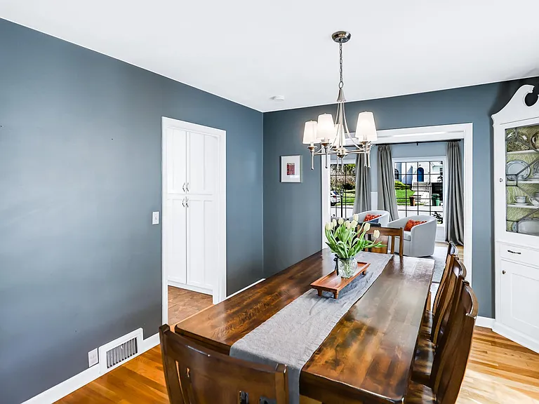 2616 S Madison St — Photo 9