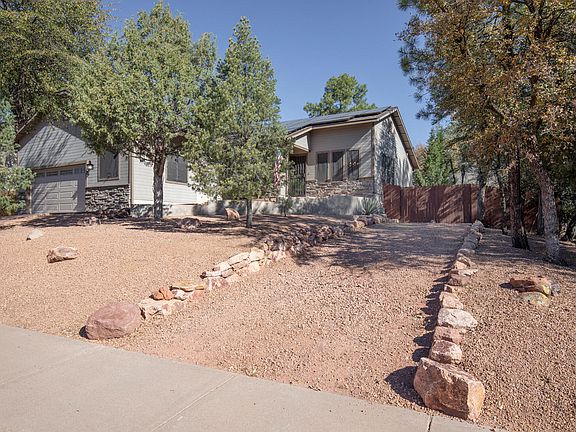 3rd image of 824 W Country Ln
