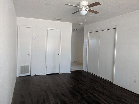 2nd image of 1110 Leslie Cir