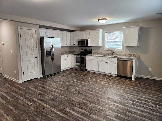 3 bed, 2.5 bath, 1561 sqft, $1,650 — Photo 4