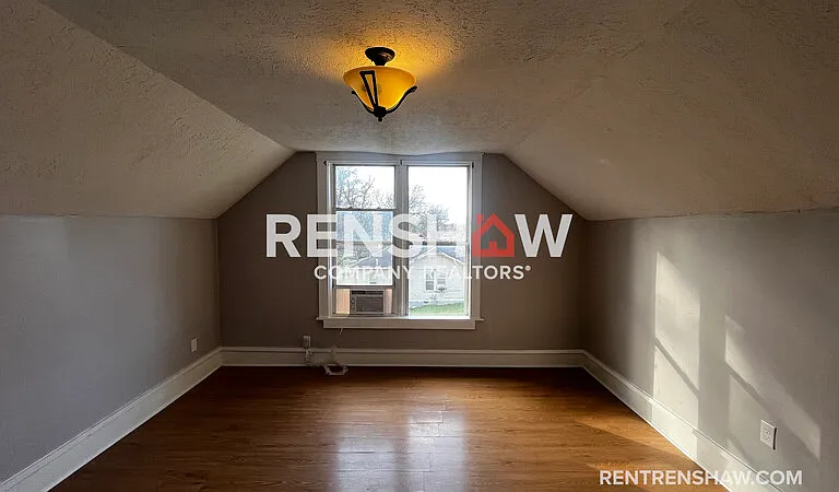 1817 Edward Ave — Photo 12