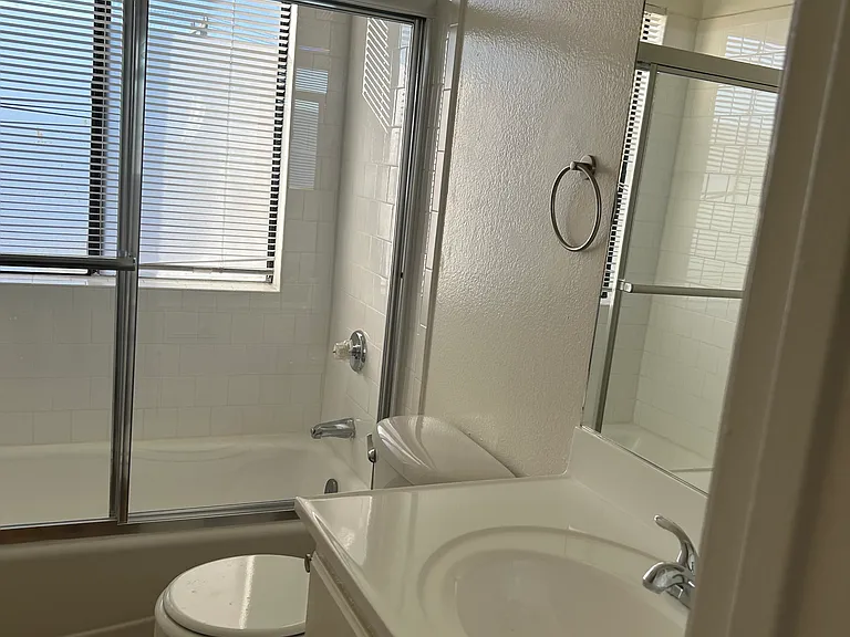 615 S Adams St #16 — Photo 3