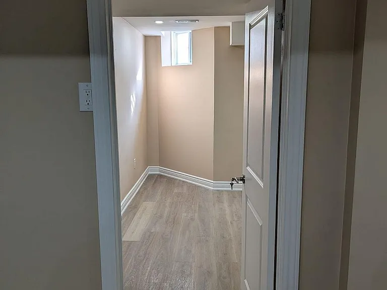 35 Latania Blvd — Photo 4