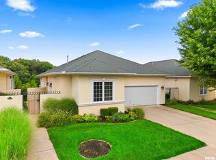 5606 W Grande Cir, Peoria, IL 61615