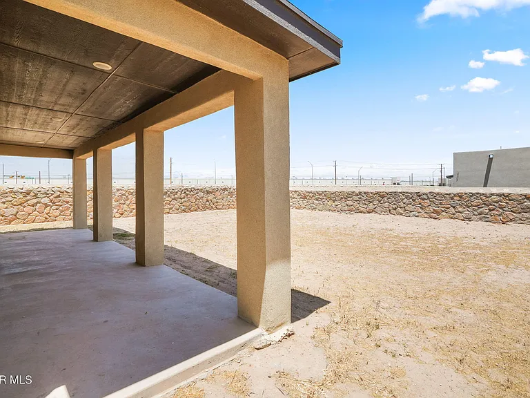 10013 Hueco Junction Rd — Photo 53
